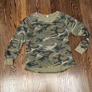 Alternative Camo Long Sleeve Lightweight Sweatshirt. Size large